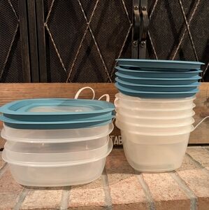New Rubbermaid Containers